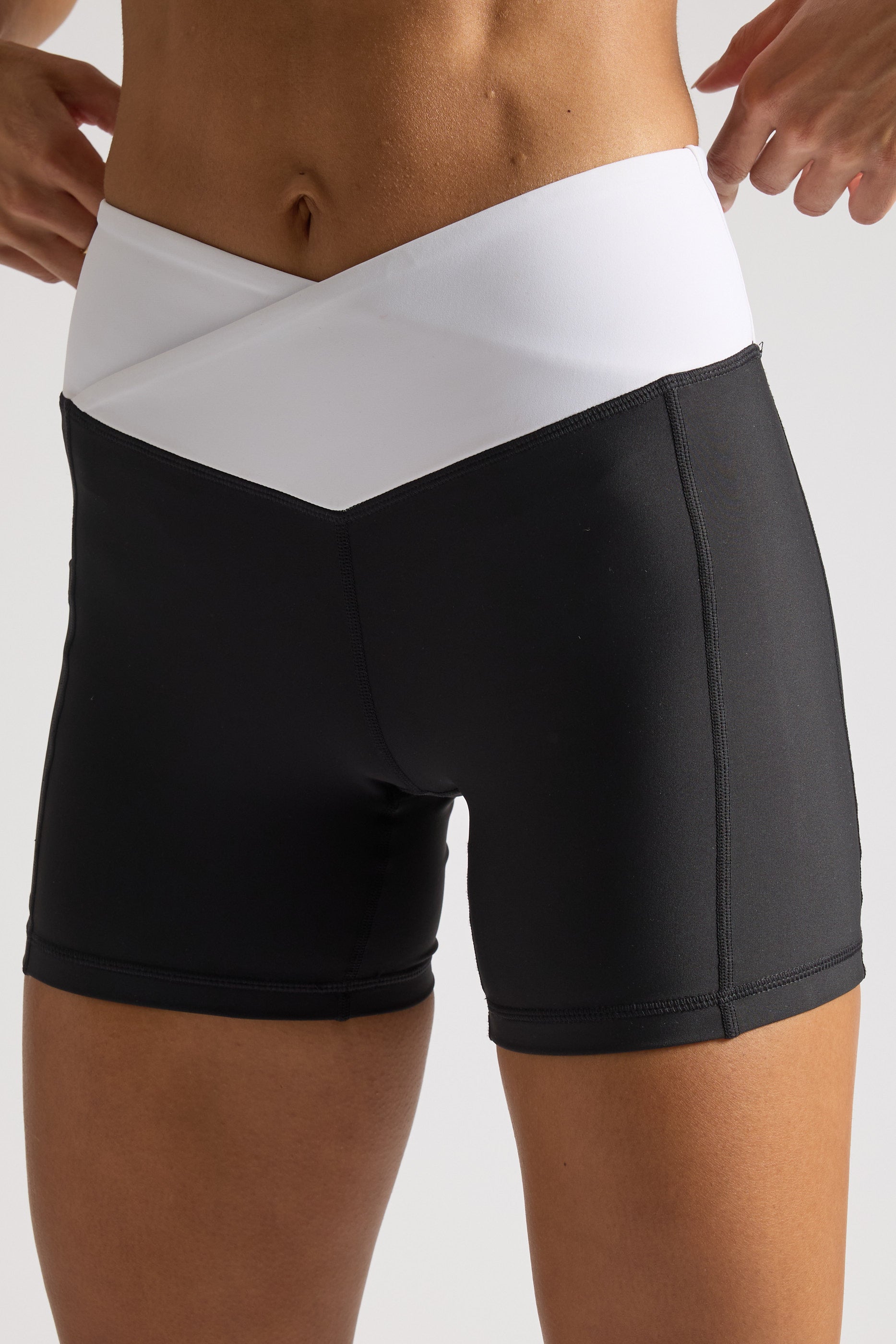 V-Cut 5'' - Black – VOXY