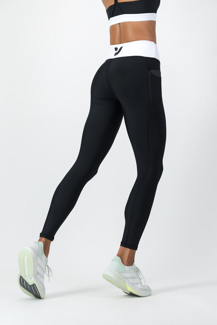 Black 'V Cut' - Leggings